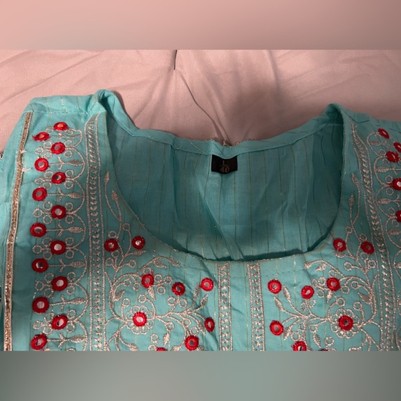 Beautiful frok shirt with plazo - Picture 3 of 16